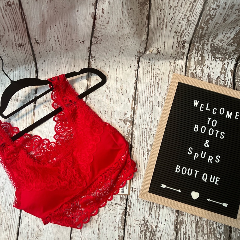 Lace Bralette in Vibrant Red